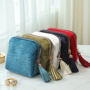 Small Travel Jewelry Case for Men & Women | Soft Velvet Organizer Pouch for Necklaces, Bracelets & Earrings, Anti-Scratch & Portable Jewelry Holder for Travel & Everyday Use